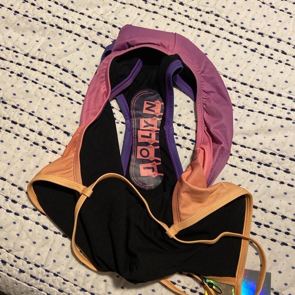 NWT Jolyn Brandon Sunset One Piece - Picture 8 of 8